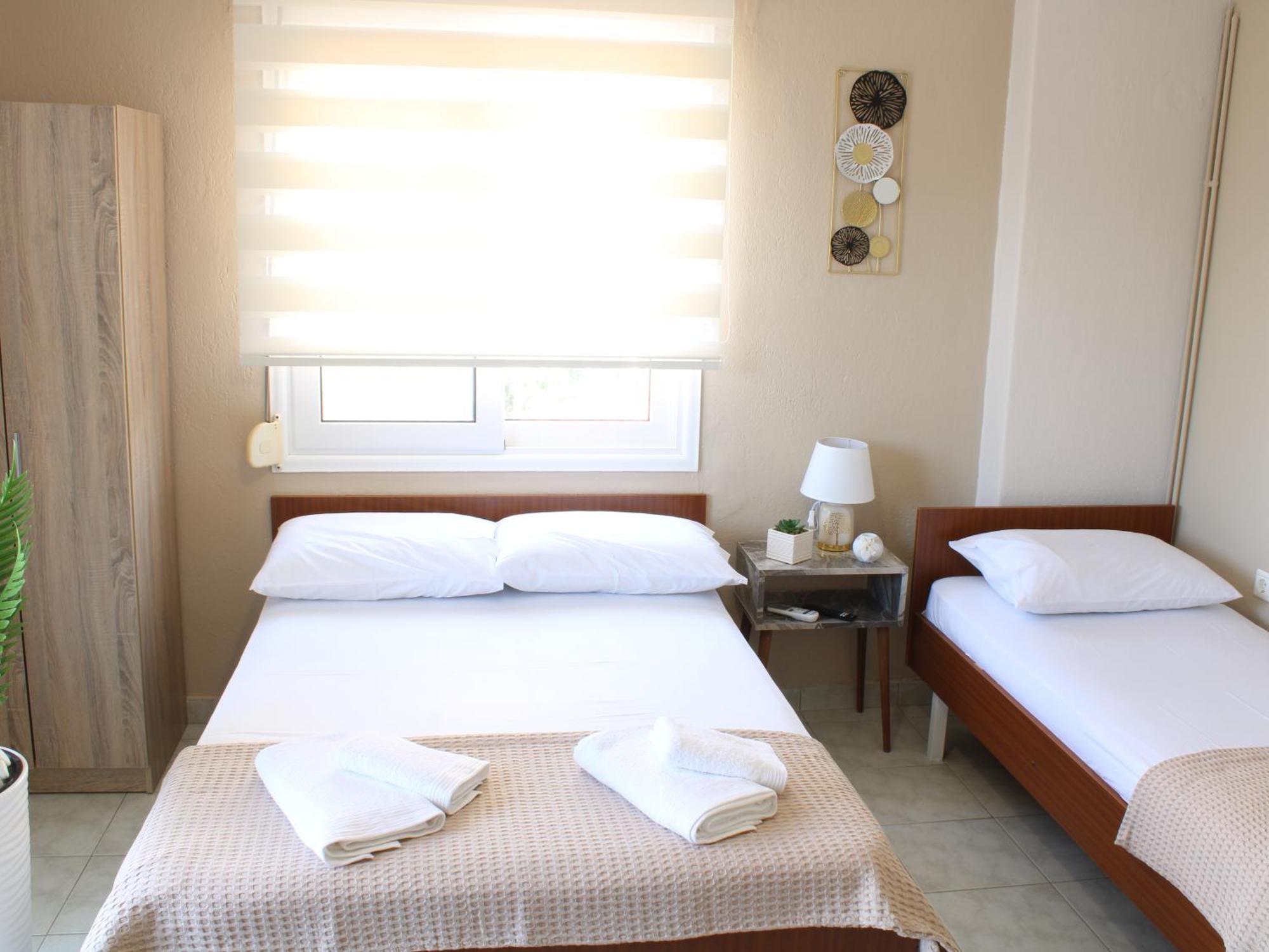 Sunshine Apartments By The Sea Skala Neon Epivaton Екстер'єр фото