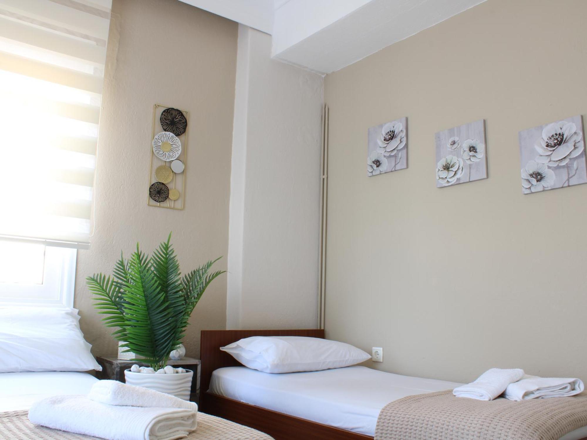 Sunshine Apartments By The Sea Skala Neon Epivaton Екстер'єр фото