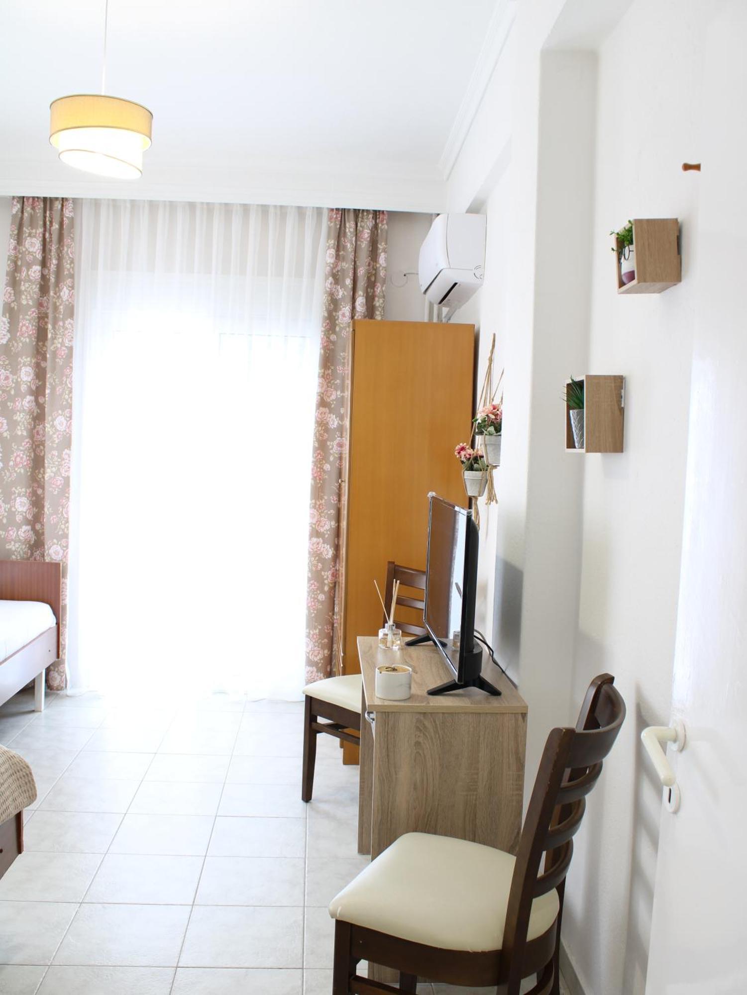 Sunshine Apartments By The Sea Skala Neon Epivaton Екстер'єр фото